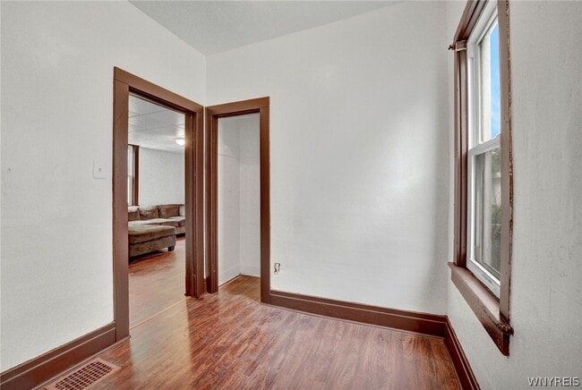 Building Photo - 214 Ludington St