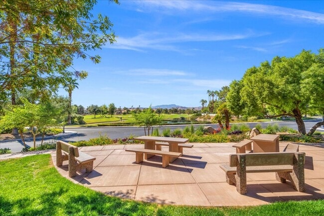 Building Photo - Modern, Elegant Fully Furnished 3 Bedroom ...