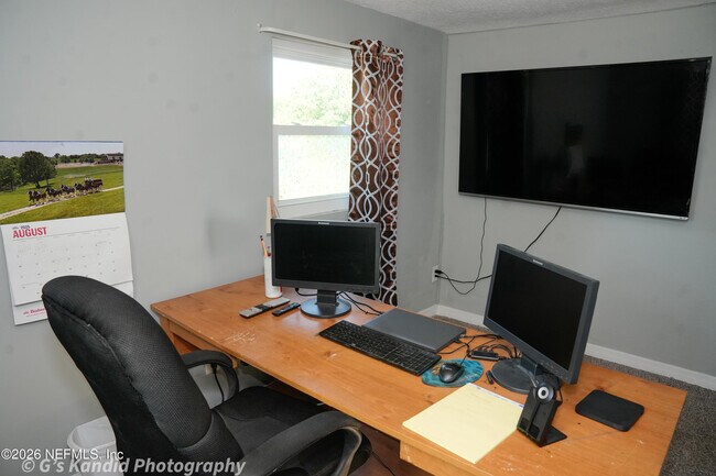 Building Photo - 2453 Wilmont Ave