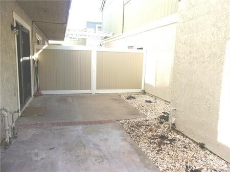Building Photo - 680 Golden Springs Dr