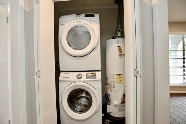 Building Photo - 1135 Murrayhill Dr