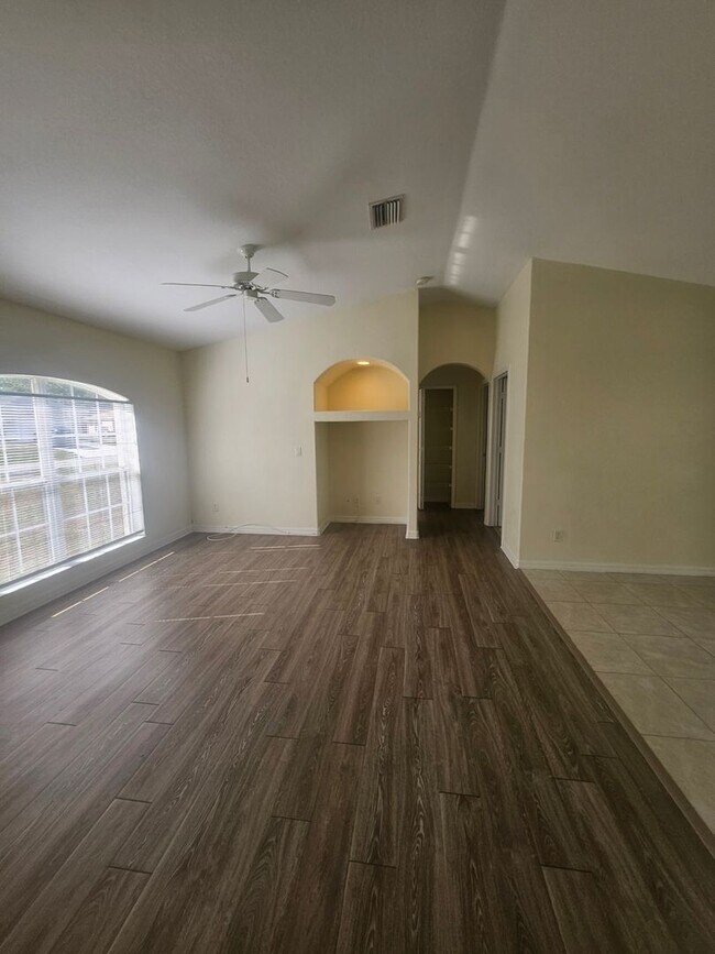Building Photo - 7450 Blutter Rd