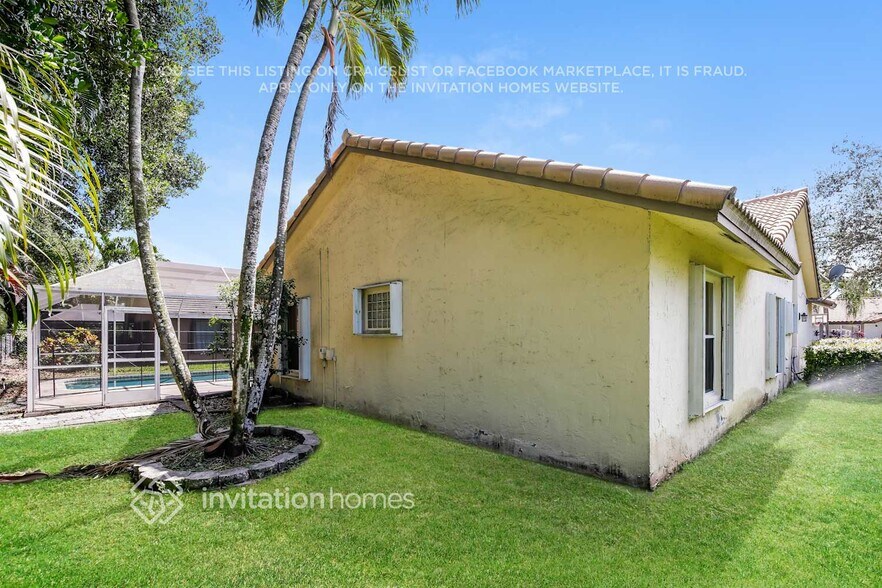Building Photo - 5148 NW 47th Ave
