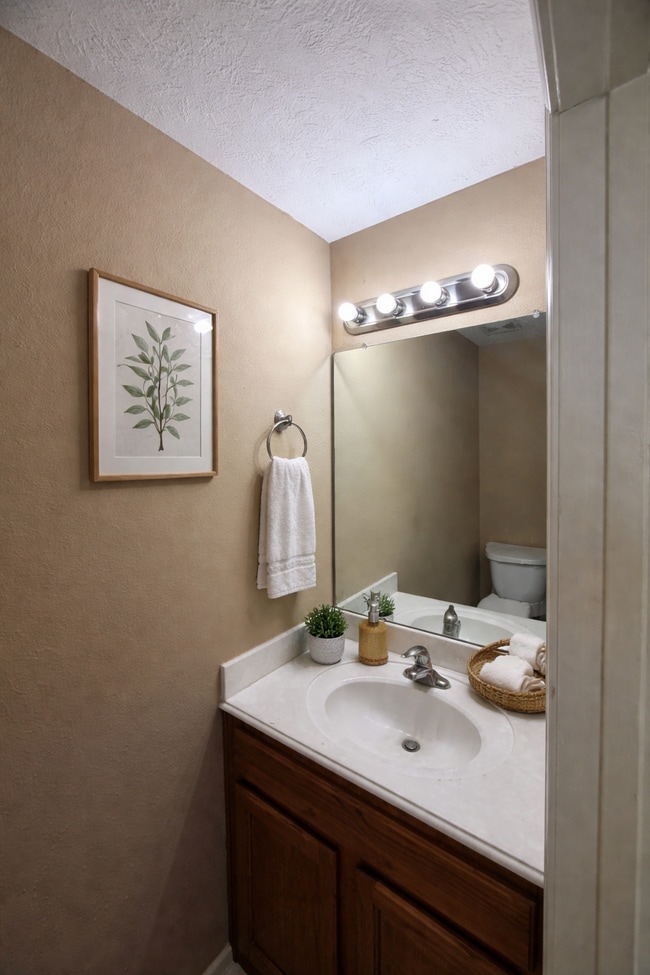 Building Photo - 21479 W Wallis Dr