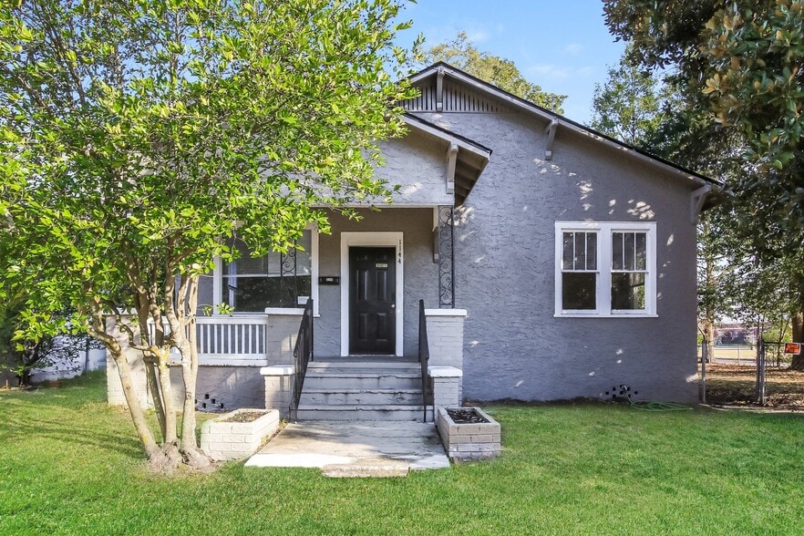 Building Photo - 1144 Beman St