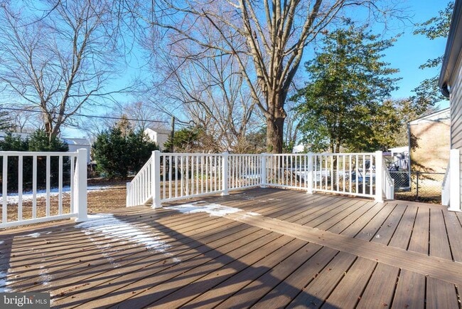 Building Photo - 344 Nimitz Rd