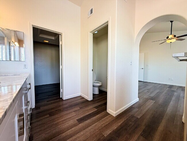 Building Photo - Spacious Garden Lakes Beauty – Vaulted Ceilings, 3-Car Garage & Stunning Upgrades!