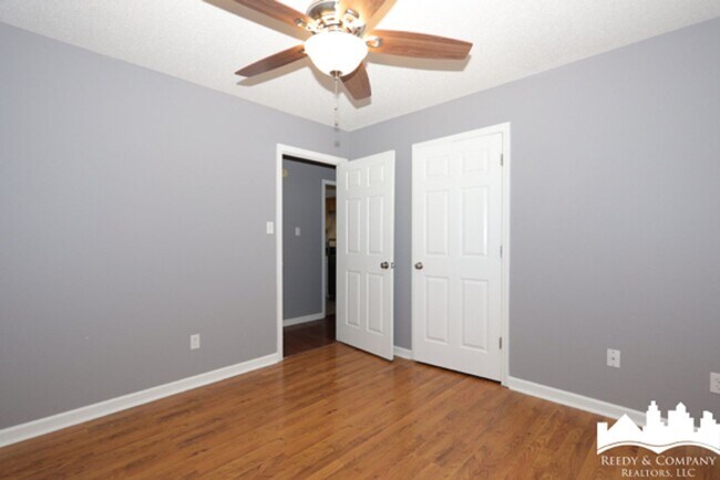 Building Photo - 2573 Laurelcrest Dr