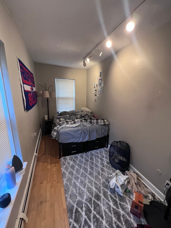 Building Photo - 586 Columbus Ave