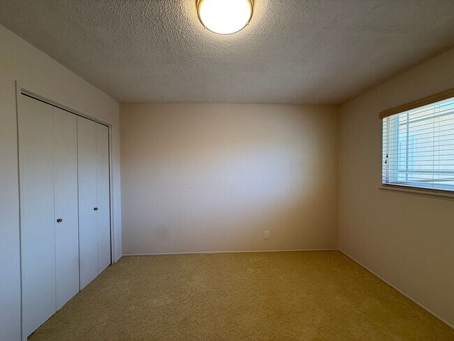 Building Photo - 735 Patterson Rd