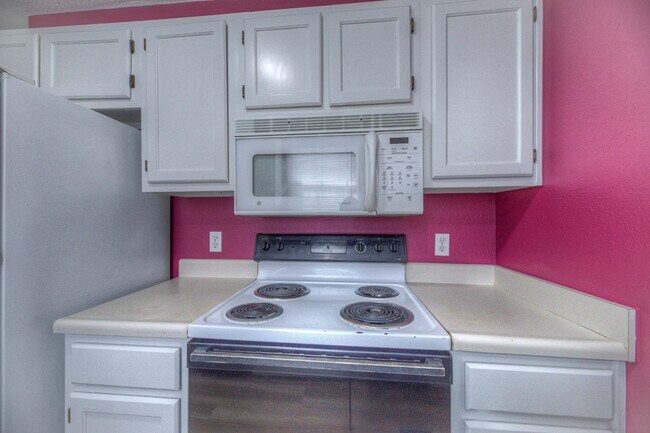 Building Photo - 1712 W 57th Pl