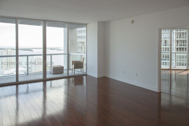 Building Photo - 475 Brickell Ave