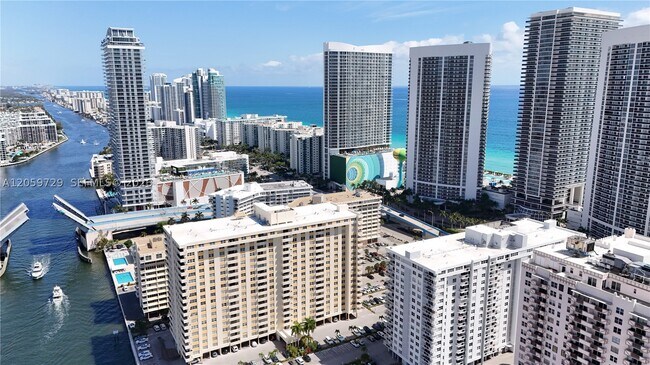Building Photo - 1849 S Ocean Dr