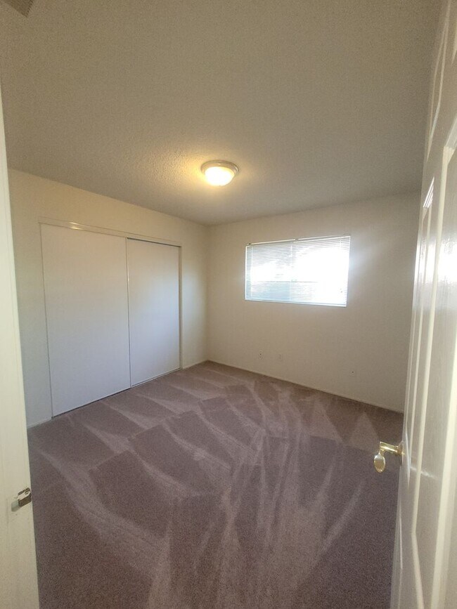 Building Photo - 7139 Baranga Dr