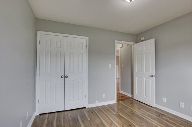 Building Photo - 3696 S Naples Ct