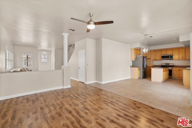 Building Photo - 15804 Crest Ln