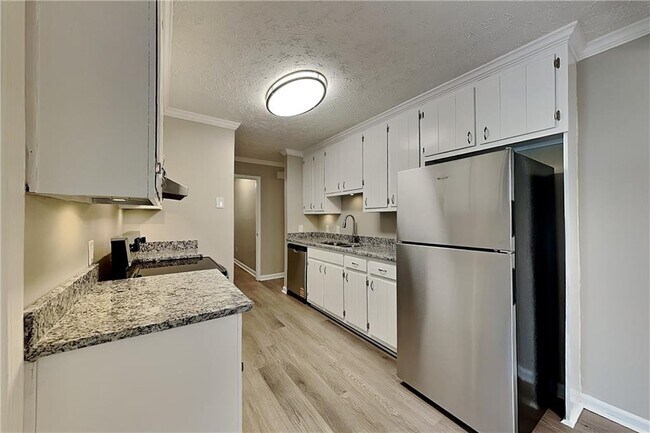 Building Photo - 2169 Winding Creek Ln SW