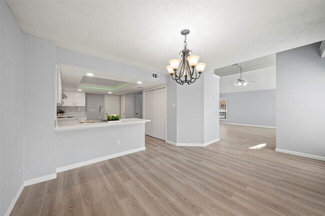 Building Photo - 9418 Westacre Pl