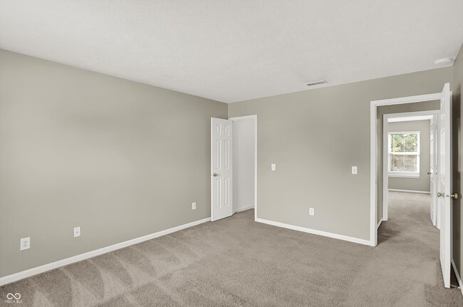 Building Photo - 12059 Seville Rd