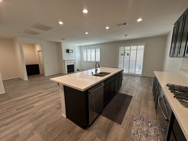 Building Photo - 5617 Buckthorn Ct