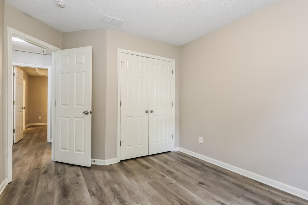 Building Photo - 10990 Knotty Pine Pl