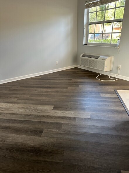 Building Photo - 8346 Mulligan Cir