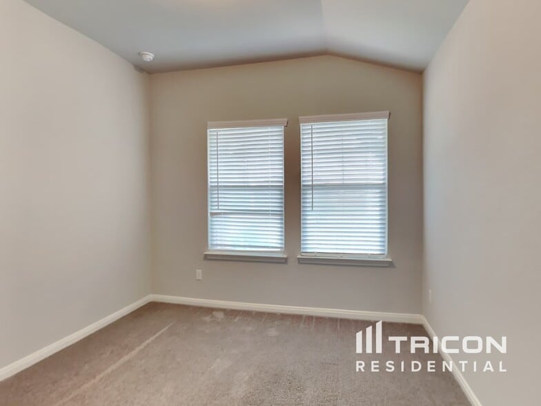 Building Photo - 5803 Zoey Wy