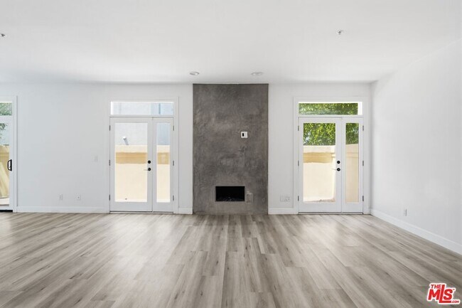 Building Photo - 2311 Schader Dr