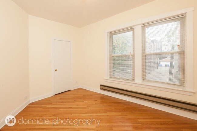 Building Photo - 2511 N Lincoln Ave