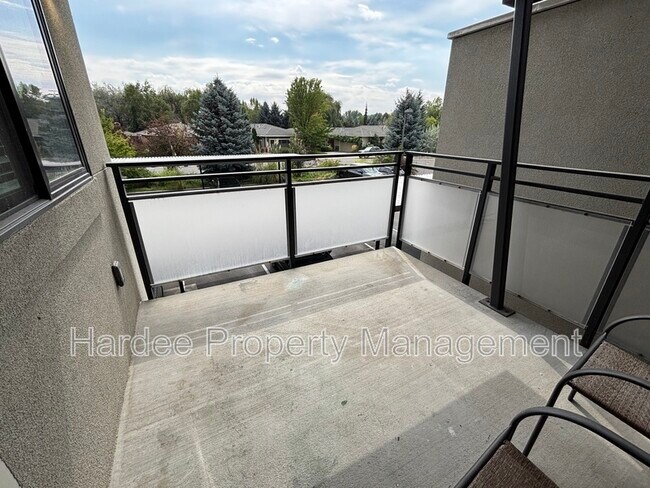 Building Photo - 3000 S Bown Way