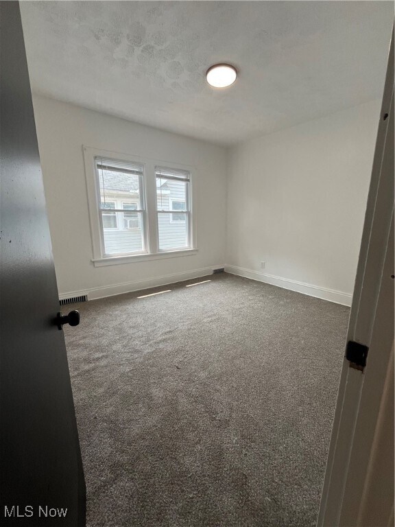 Building Photo - 892 Delia Ave
