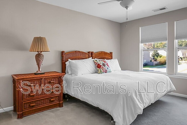 Building Photo - 1519 Thoroughbred Blvd