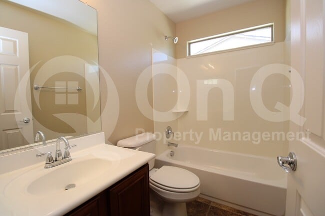 Building Photo - 3254 E Sports Dr