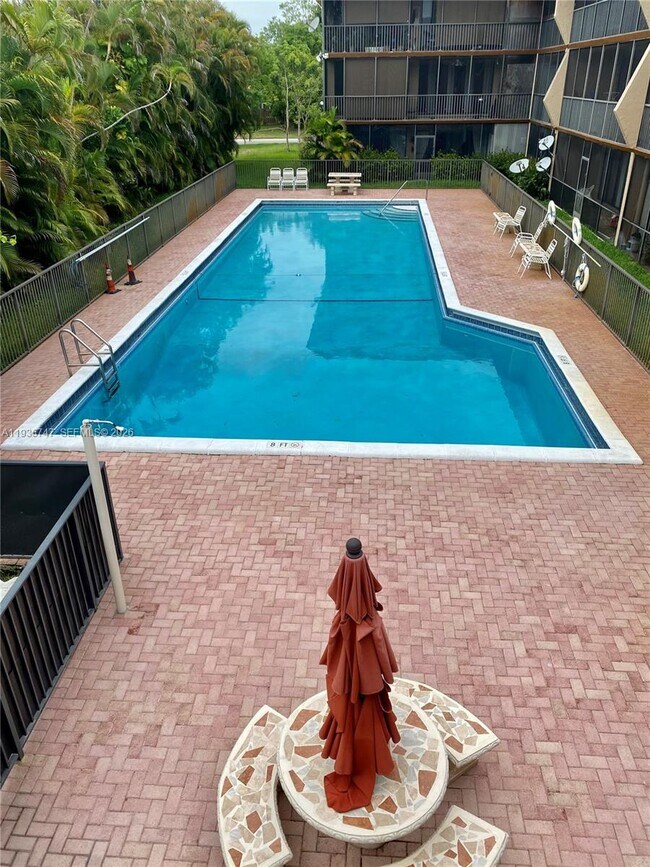 Building Photo - 2500 Coral Springs Dr