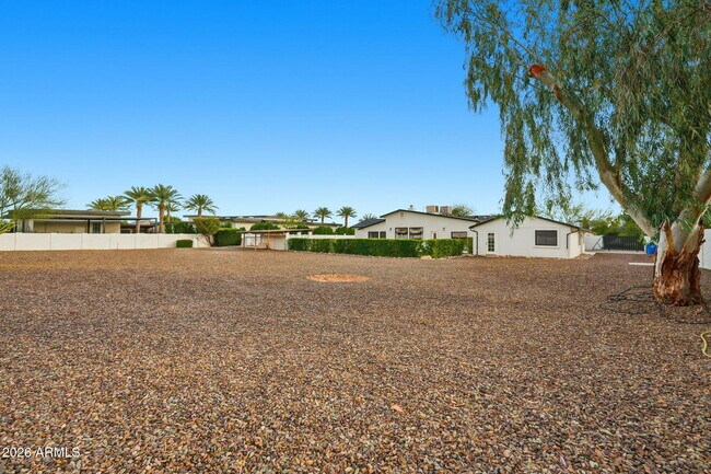 Building Photo - 6302 E Cochise Rd