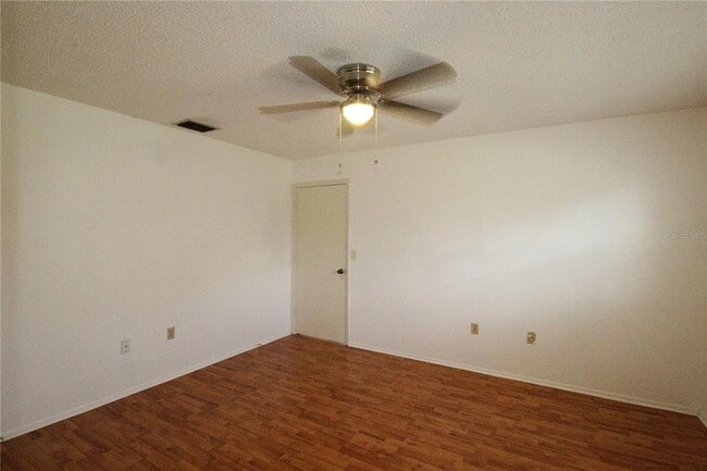 Building Photo - 390-301 301 Blvd W
