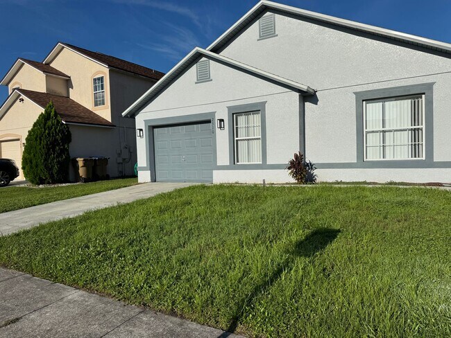 Building Photo - 2510 Hamlet Ln