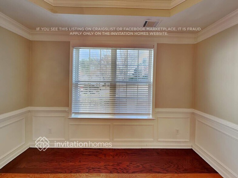 Building Photo - 1160 Martins Down Dr SE