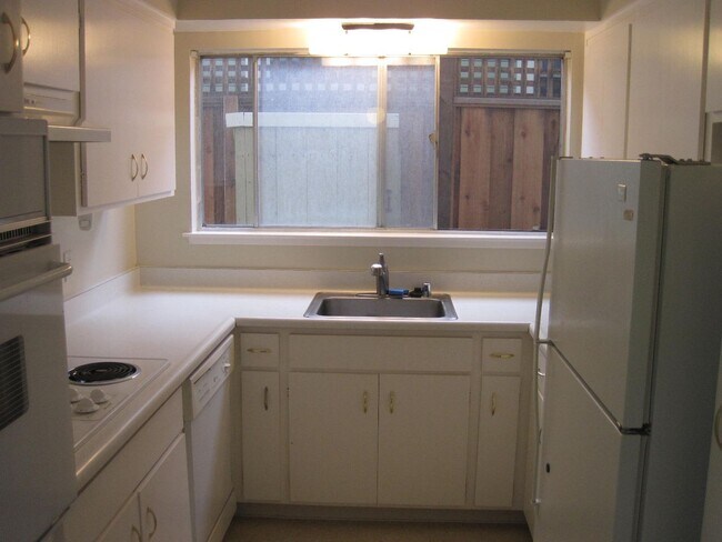 Building Photo - 306Cayuga