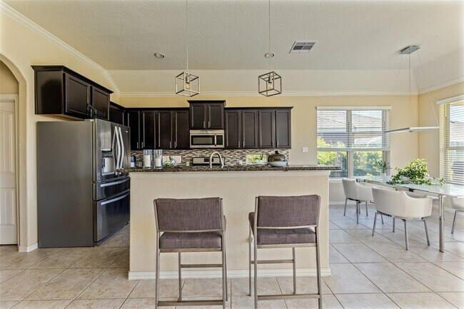 Building Photo - 6811 Peach Mill Ln