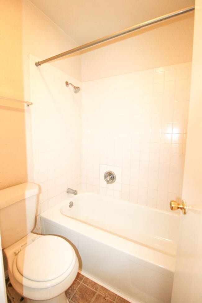 Building Photo - 10906 Lands Run St