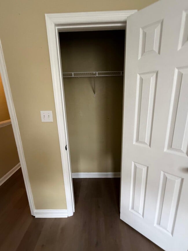 Building Photo - 2014 Midyette Rd