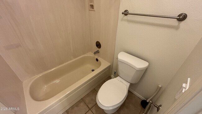 Building Photo - 11213 E Mercer Ln