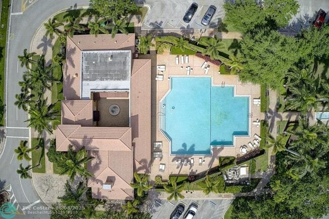 Building Photo - 619 SW 147th Ave