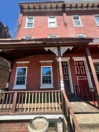 Building Photo - 822 E State St