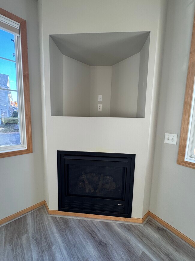 Building Photo - 3443 Cherry Ln