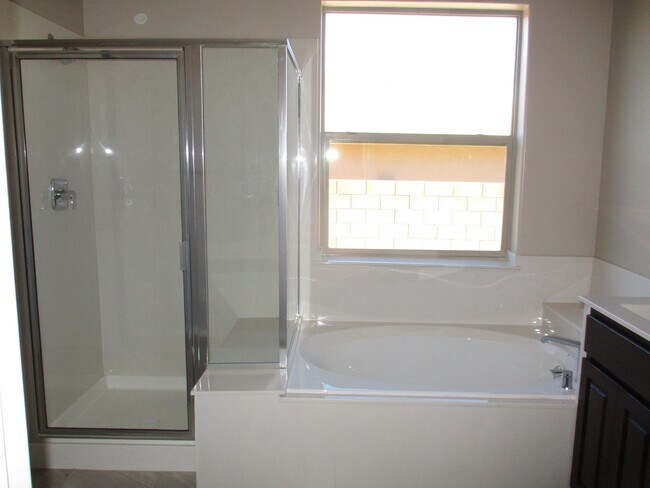 Building Photo - 8750 Sevano Cir NE