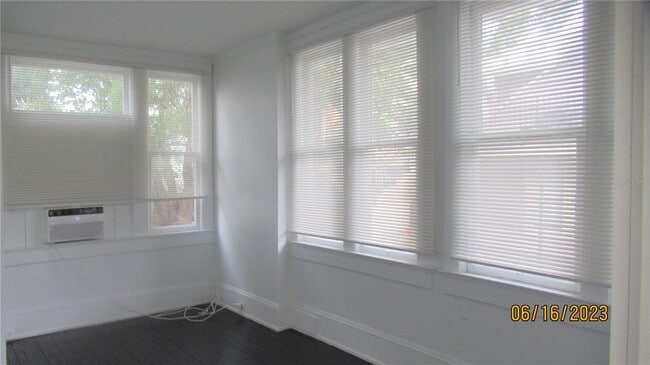 Building Photo - 730 4th Ave N