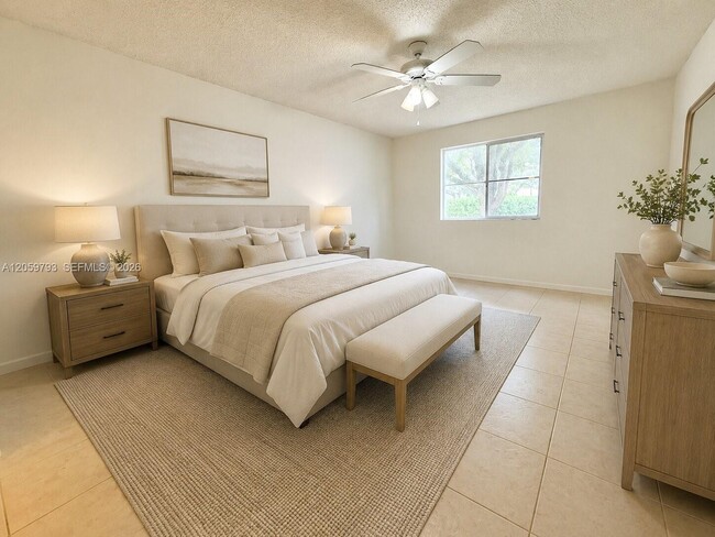 Building Photo - 9755 Westview Dr
