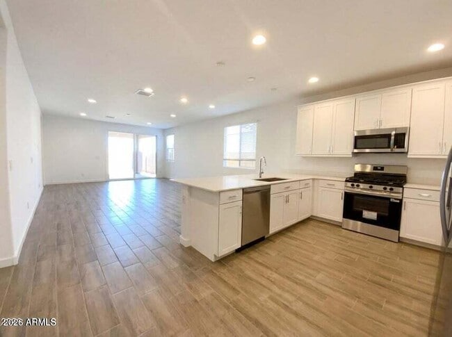 Building Photo - 23150 E Saddle Way